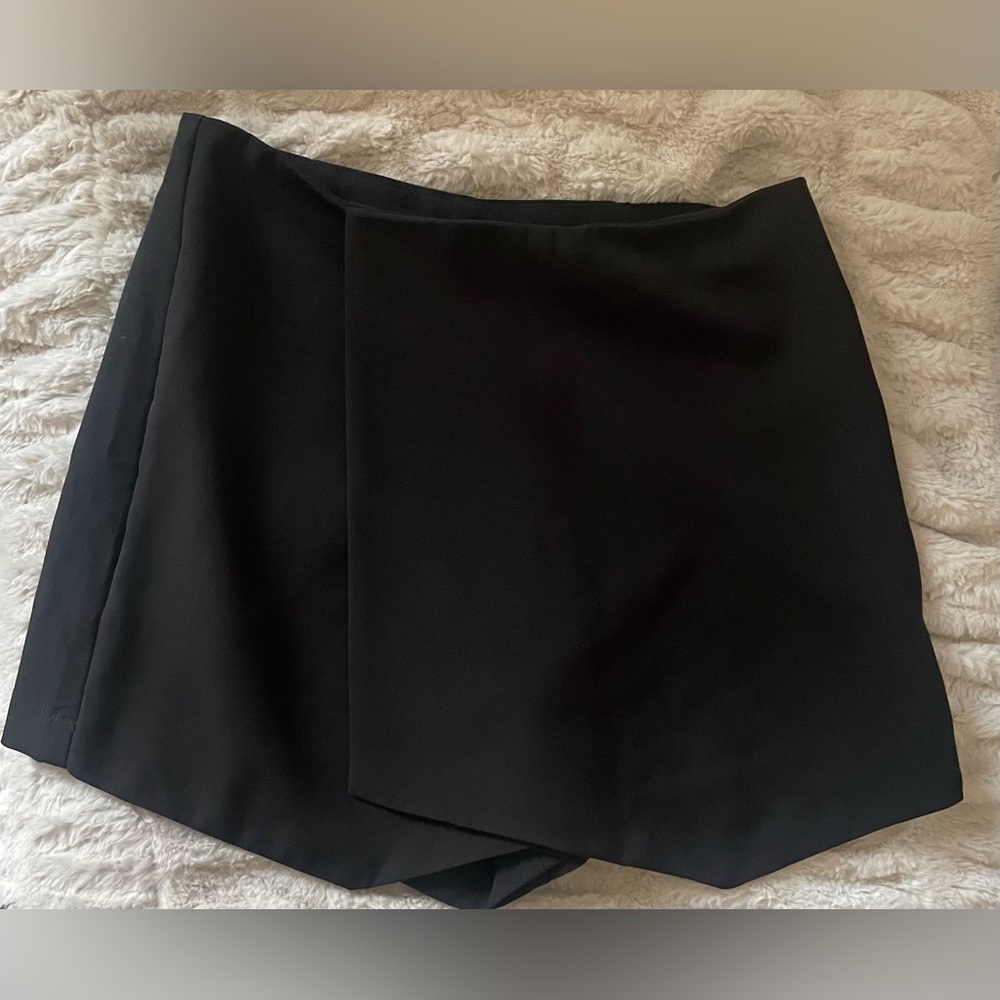 Mango - Black skort - XS